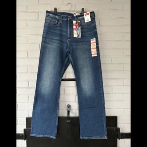 Wrangler men’s jeans 33x32 NWT Relaxed Boot Jeans